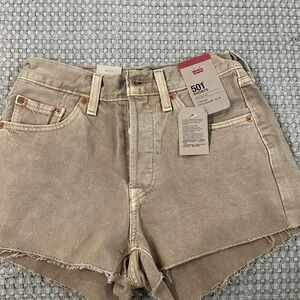 NWT Levi's Beige 501 Denim Shorts